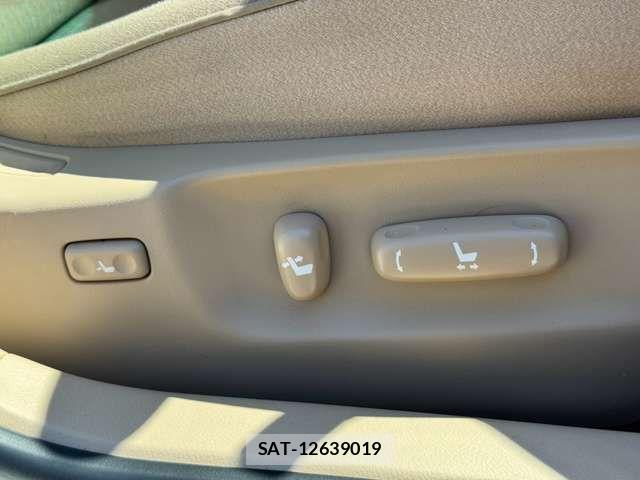 Toyota CROWN SEDAN 2011-09 8244911-10