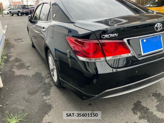 Toyota CROWN SEDAN 2014-07 8244908-2