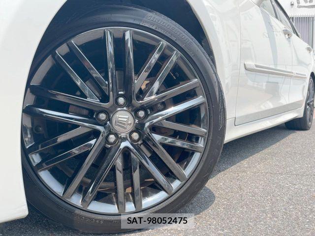 Toyota CROWN SEDAN 2015-11 8244907-12