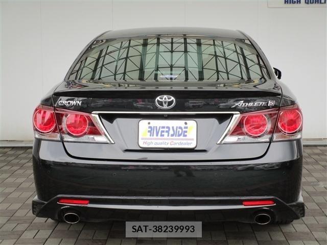 Toyota CROWN SEDAN 2016-03 8313870-15