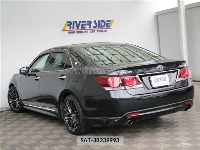 Toyota CROWN SEDAN 2016-03 8313870-16