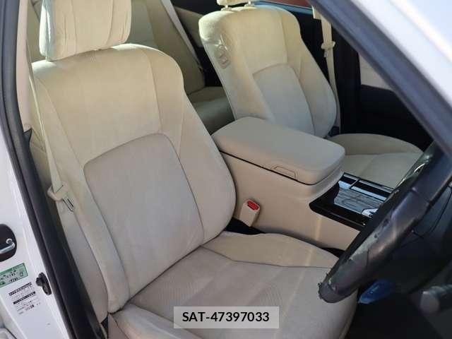 Toyota CROWN SEDAN 2015-12 8313871-19