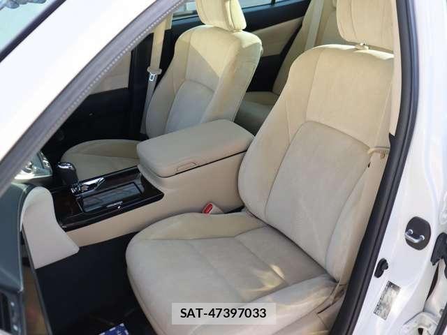 Toyota CROWN SEDAN 2015-12 8313871-23