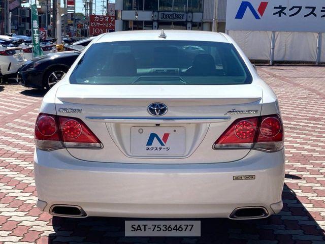 Toyota CROWN SEDAN 2010-03 8313884-14
