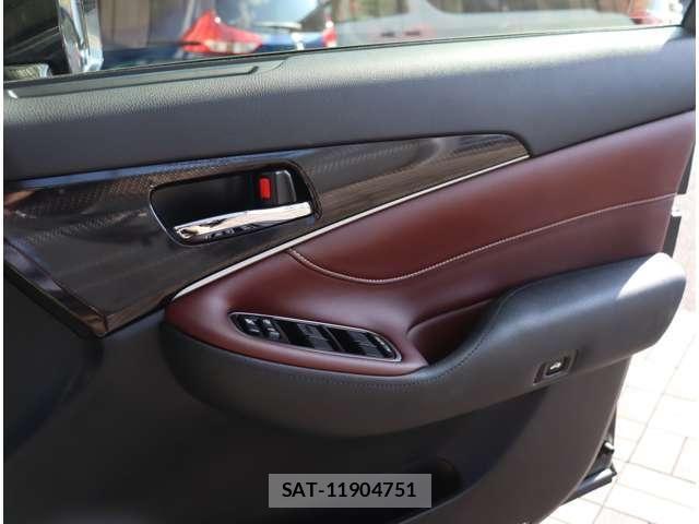 Toyota CROWN SEDAN 2015-06 8313869-24