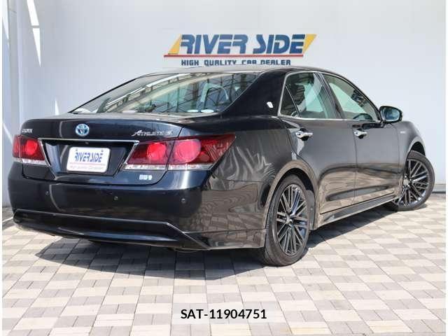 Toyota CROWN SEDAN 2015-06 8313869-2