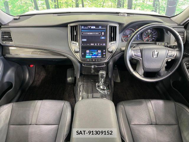 Toyota CROWN SEDAN 2013-01 8313874-1
