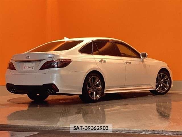 Toyota CROWN SEDAN 2021-01 8313861-10