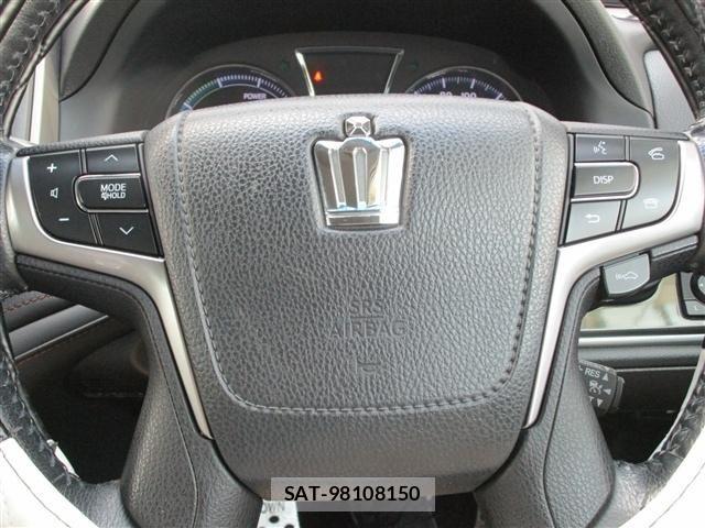 Toyota CROWN SEDAN 2013-08 8313873-13