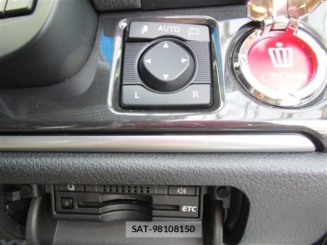 Toyota CROWN SEDAN 2013-08 8313873-15