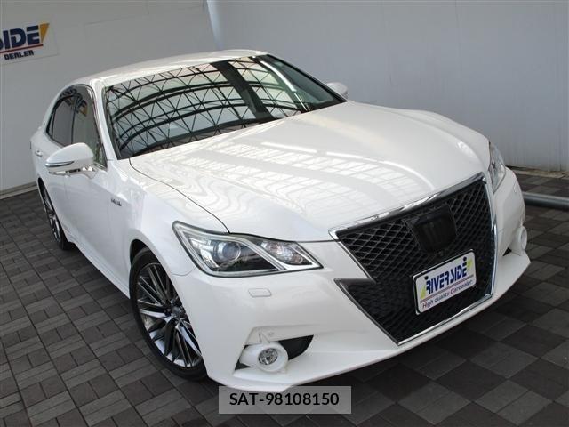 Toyota CROWN SEDAN 2013-08 8313873-21