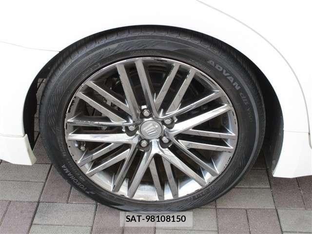 Toyota CROWN SEDAN 2013-08 8313873-28
