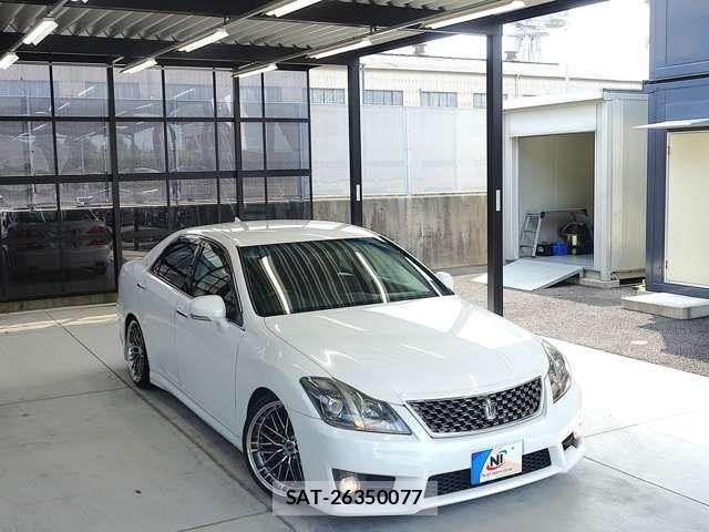 Toyota CROWN SEDAN 2010-12 8313878-12