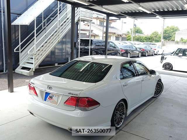 Toyota CROWN SEDAN 2010-12 8313878-7