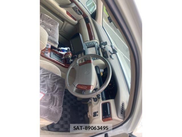 Toyota CROWN SEDAN 2000-09 8313894-12