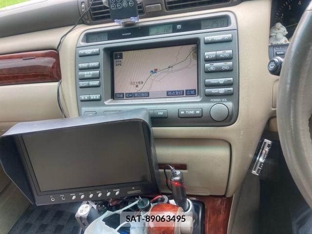 Toyota CROWN SEDAN 2000-09 8313894-24