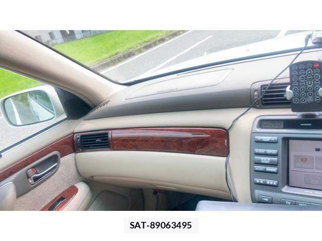 Toyota CROWN SEDAN 2000-09 8313894-27