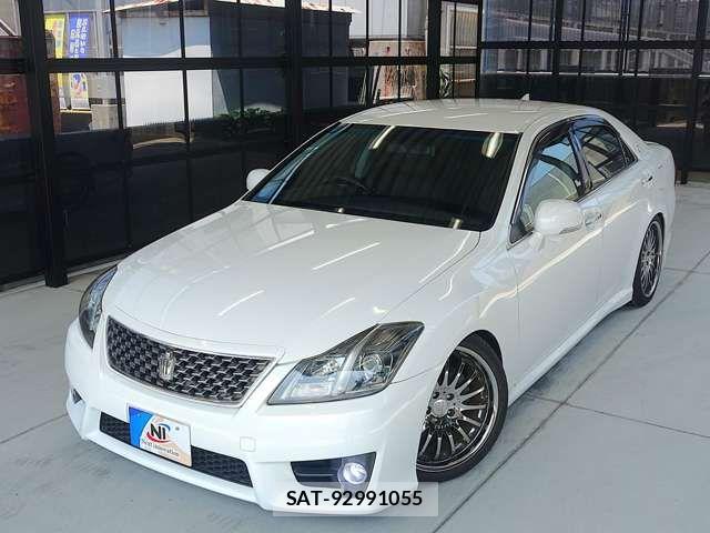 Toyota CROWN SEDAN 2011-12 8313879-3