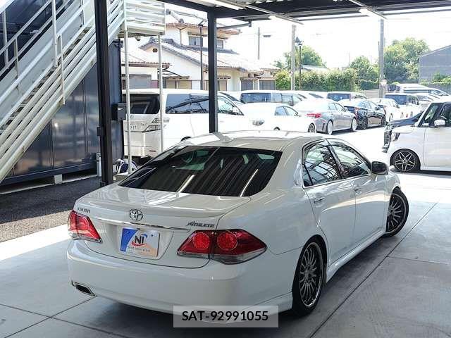 Toyota CROWN SEDAN 2011-12 8313879-7