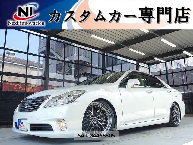 Toyota CROWN SEDAN 2011-12 8313882-0
