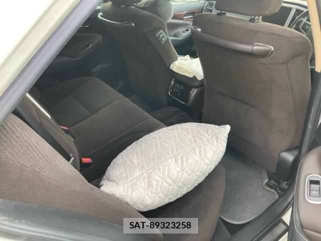 Toyota CROWN SEDAN 2013-05 8313883-10