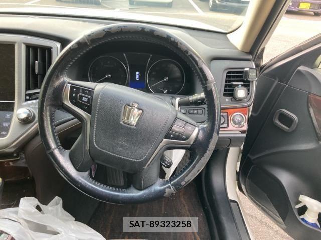 Toyota CROWN SEDAN 2013-05 8313883-16