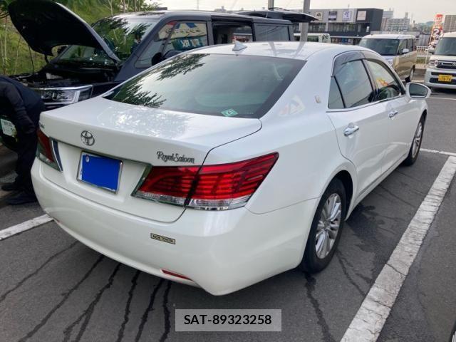 Toyota CROWN SEDAN 2013-05 8313883-2