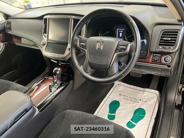 Toyota CROWN SEDAN 2015-12 8313877-15