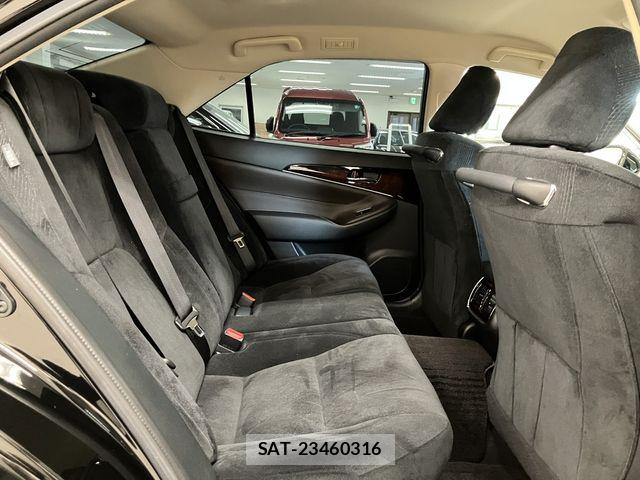 Toyota CROWN SEDAN 2015-12 8313877-16