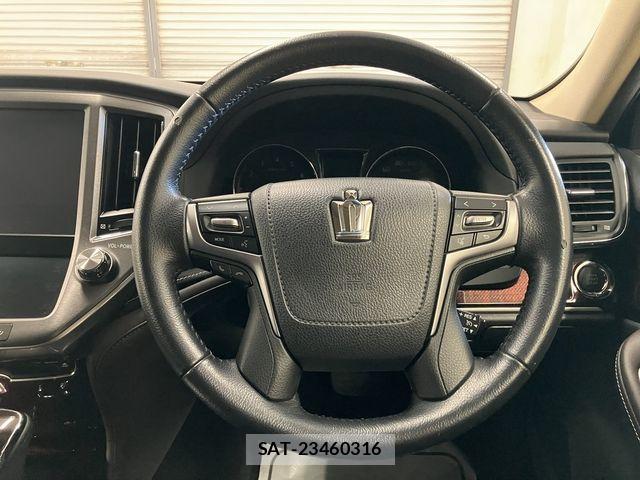 Toyota CROWN SEDAN 2015-12 8313877-27