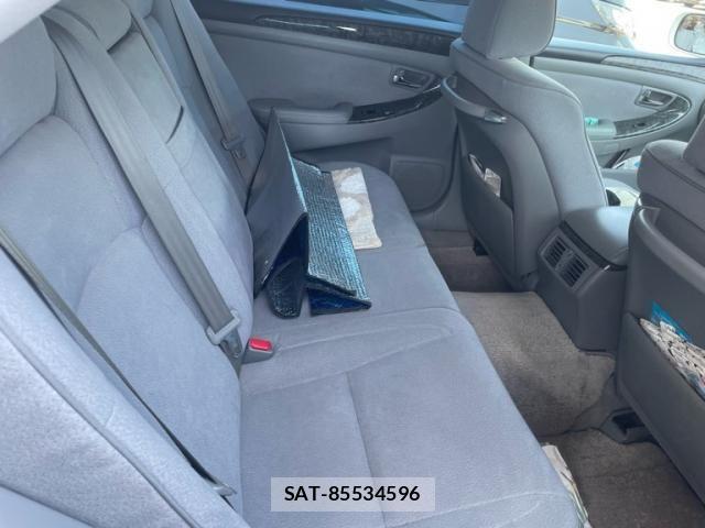 Toyota CROWN SEDAN 2004-05 8313907-11