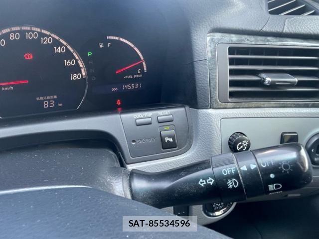 Toyota CROWN SEDAN 2004-05 8313907-14