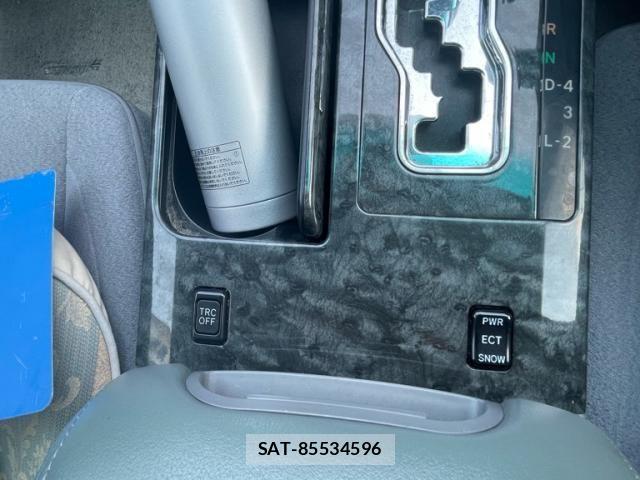 Toyota CROWN SEDAN 2004-05 8313907-15