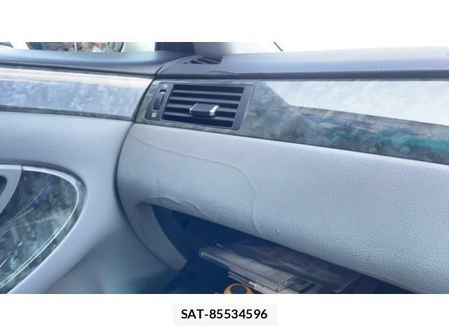 Toyota CROWN SEDAN 2004-05 8313907-23