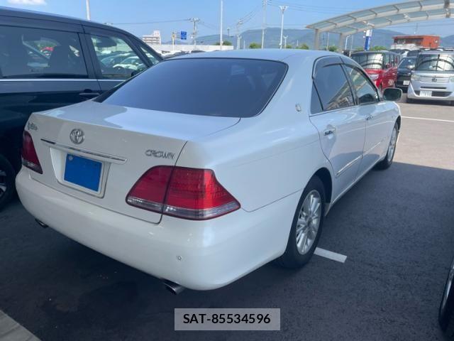 Toyota CROWN SEDAN 2004-05 8313907-4