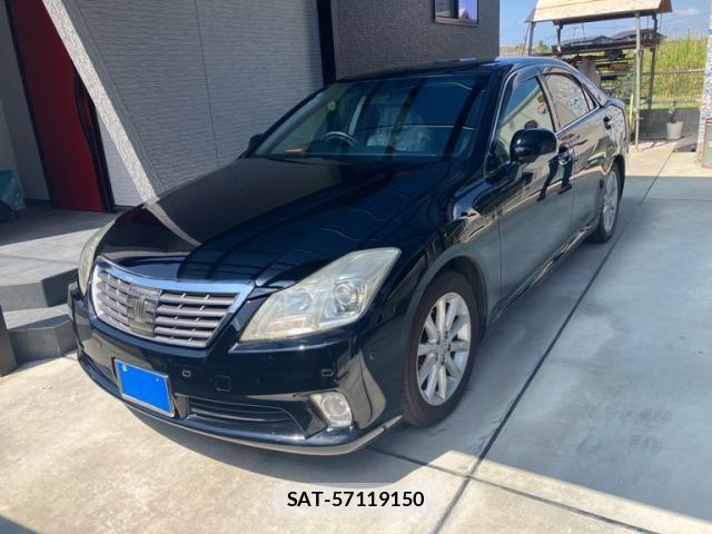 Toyota CROWN SEDAN 2010-08 8313885-0