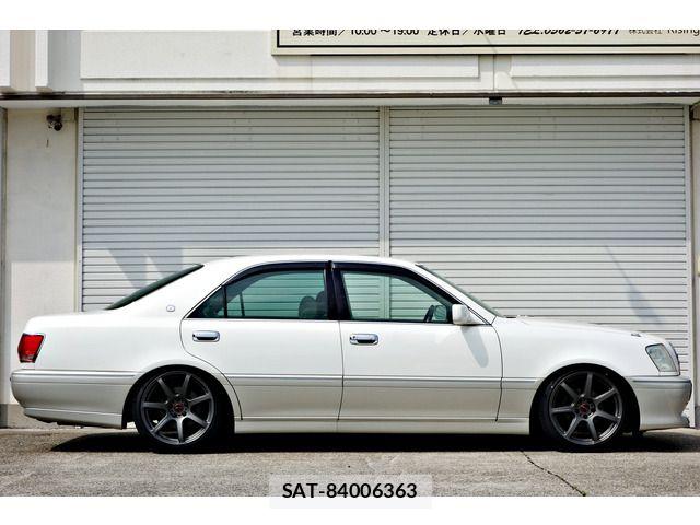 Toyota CROWN SEDAN 2003-11 8313881-10