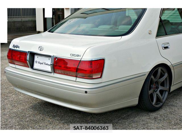 Toyota CROWN SEDAN 2003-11 8313881-12