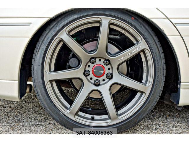 Toyota CROWN SEDAN 2003-11 8313881-16