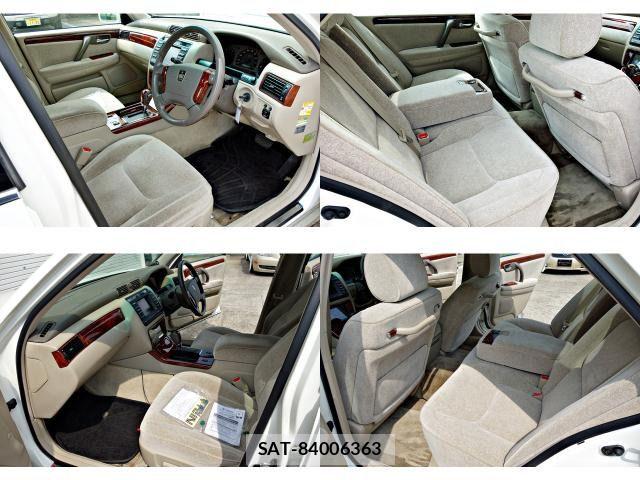 Toyota CROWN SEDAN 2003-11 8313881-2
