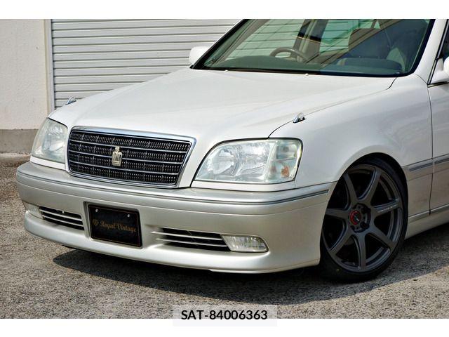 Toyota CROWN SEDAN 2003-11 8313881-5