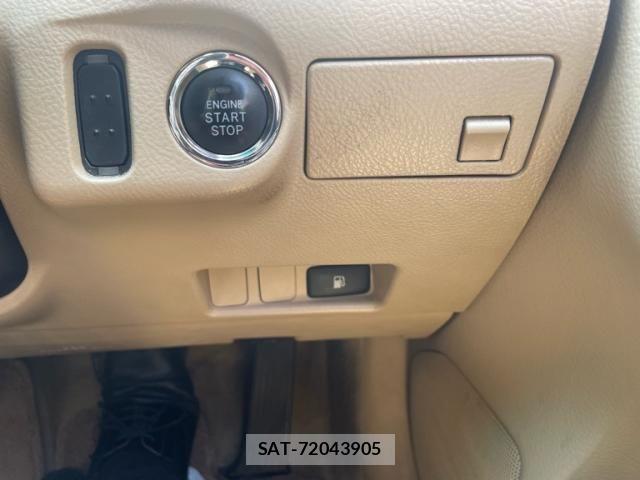 Toyota CROWN SEDAN 2004-03 8313902-19