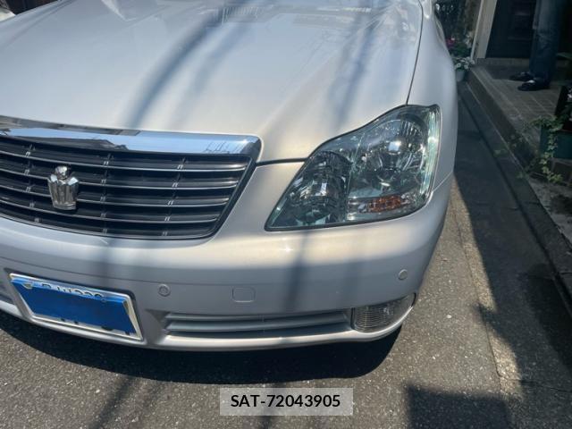 Toyota CROWN SEDAN 2004-03 8313902-4