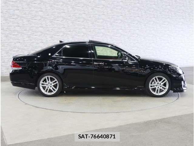 Toyota CROWN SEDAN 2012-07 8335346-12
