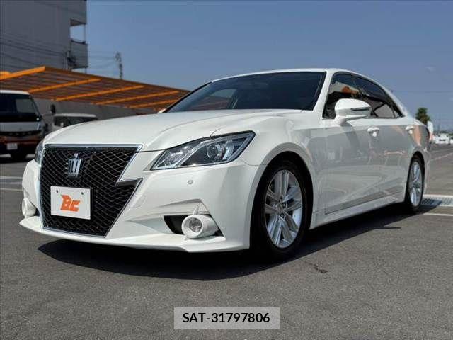 Toyota CROWN SEDAN 2013-09 8334509-9