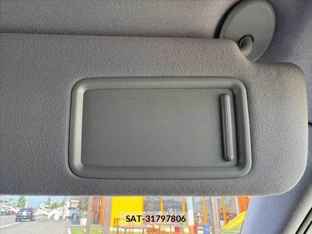 Toyota CROWN SEDAN 2013-09 8334509-28