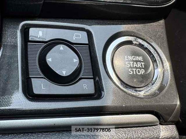 Toyota CROWN SEDAN 2013-09 8334509-6
