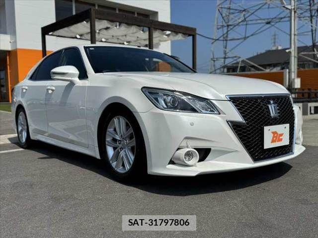 Toyota CROWN SEDAN 2013-09 8334509-7