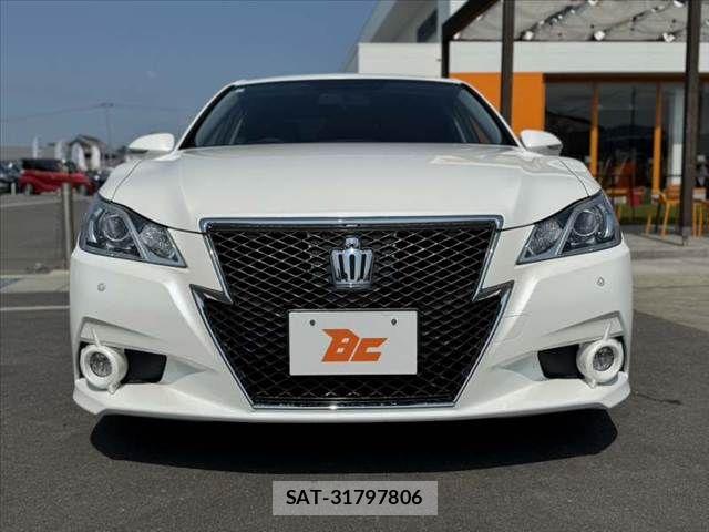 Toyota CROWN SEDAN 2013-09 8334509-8