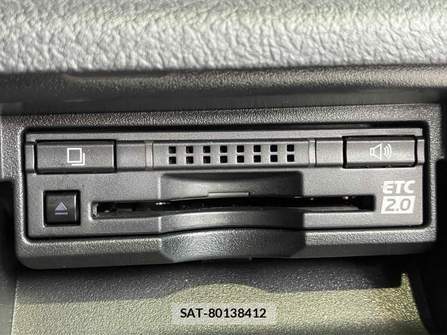 Toyota CROWN SEDAN 2017-06 8335334-17
